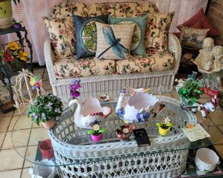 Wicker Settee & Coffee Table