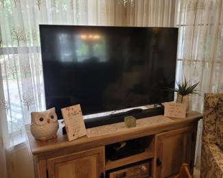 Samsung Flatscreen TV, Samsung Soundbar w/ Bass, TV Console Cabinet