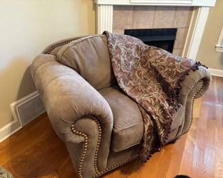 Thomasville Nubuc suede chair