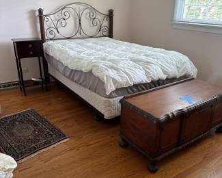 Iron/Wood Headboard , Mattress/Boxspring