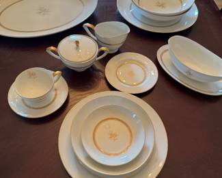Mikasa Sausbury Dinnerware