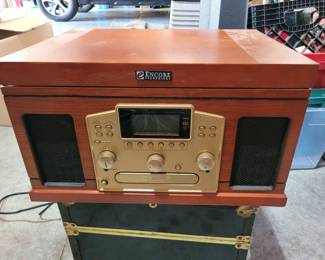 New Nostalgic looking Encore Turntable