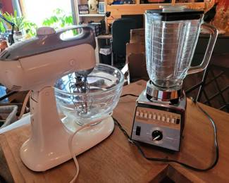 Kitchenaid Mixer And Osterizer Blender