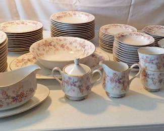 12 Piece setting China Set Regency 333 Four Crown China Japan