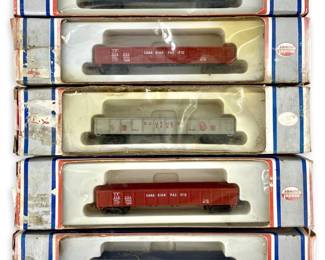 5pc N Scale Model Power Train Cars
