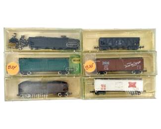 6pc Minitrix N-Scale Train Cars
