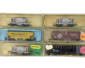 6pc Minitrix N-Scale Train Collection
