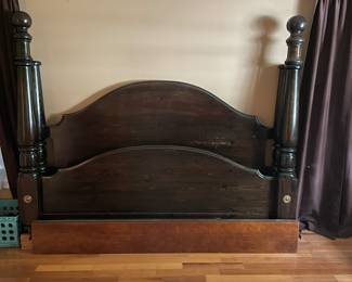 Paul Bunyan king size bed $200
