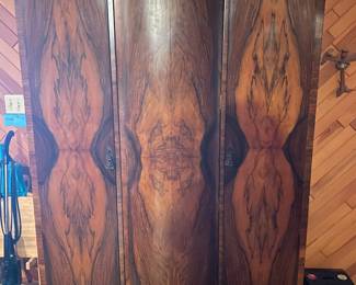 Antique armoire $600