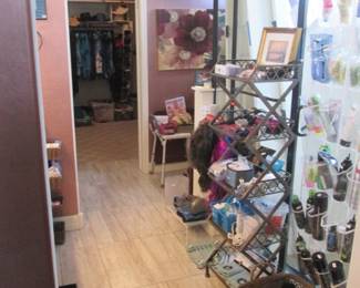Bathroom & Personal Items