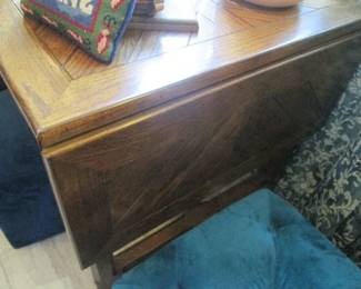 Drop Leaf Detail