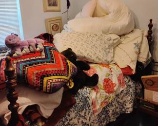 Quilts $15 bed covers $10