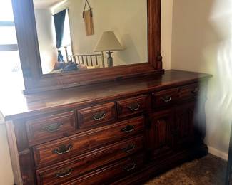Furniture Dresser with Mirror