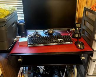Monitor Keyboard Netgear Mouse 425 VA Power Supply