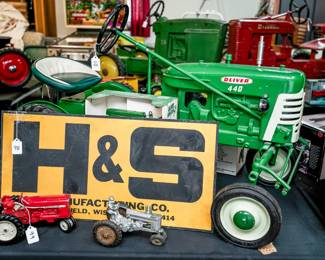 Oliver Toy Farm Tractor