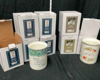 8 Piece Set Of Utensil Holders 2 Patterns