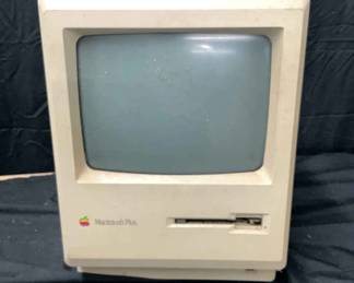 Vintage Macintosh Plus