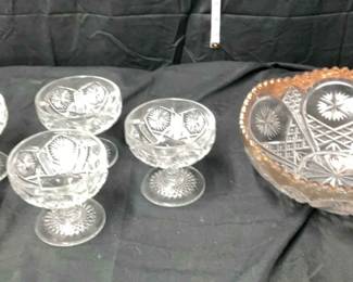 Five Glass Dessert Goblets Glass Bowl