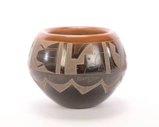 Native American pot