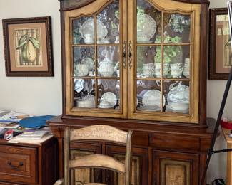 DINNERWARE & FURNITURE