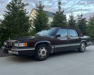 1993 Cadillac sedan DeVille.