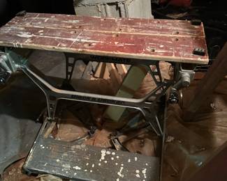 Black and Decker adjustable work bench