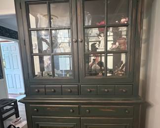 Hutch with unique distressing and design