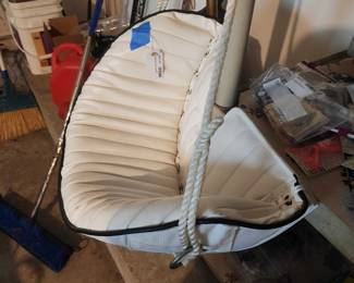 Fish fighting seat