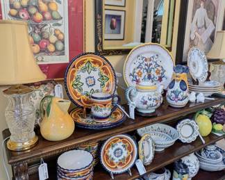 Sherill four-tier bookcase/shelf. Assorted hand painted Italian pottery
