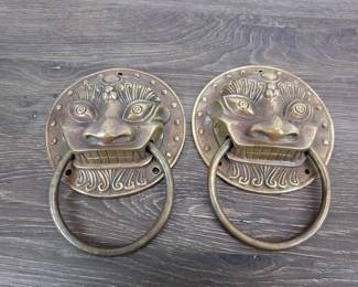 Lot 825: Pair of Vintage Brass Door Knockers - Foo Dog Motif