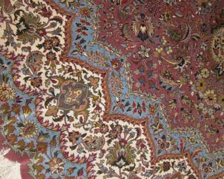 10'diameter hand made silk rug w/scalloped edge