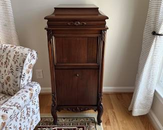 Columbia Grafonola record player