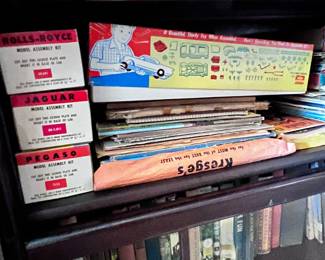 Vintage toy model kits