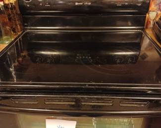 Maytag Gemini electric Stove with two self cleaning ovens...5 burners