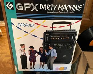 Karaoke by the pool!!