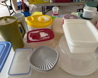 Tupperware & plasticware