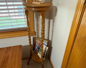 Plant or what-not stand