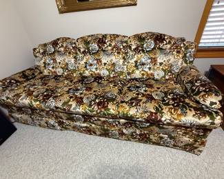 7’ Vintage Brown print sofa