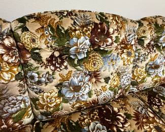 7’ Vintage Brown print sofa