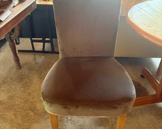 Set of 4 dinning chairs
