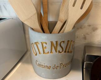 Utensil holder