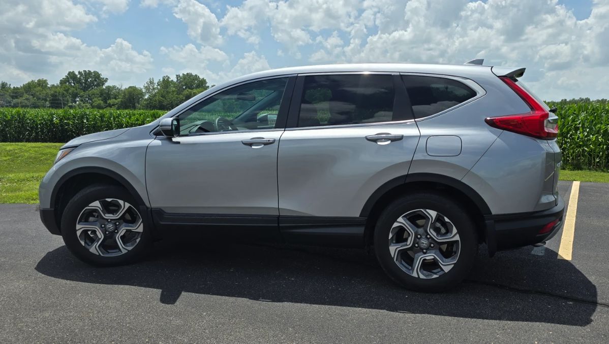 2018 Honda CR-V AWD, under 29k miles. This vehicle will be sold by sealed written bid. We accept bids during sale hours. Bids will be opened Sunday after 3pm. No reserve, but owner reserves the right to withhold sale if reasonable bid is not received. TEST DRIVES ON SUNDAY ONLY.