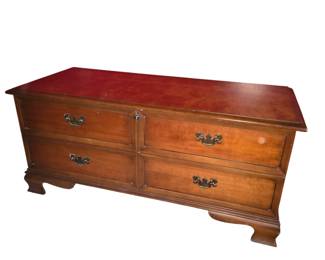Lane cedar chest
