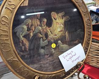 VINTAGE LIGHTED CHRISTMAS MANGER SCENCE