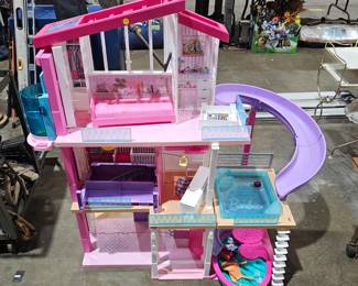BARBIE HOUSE
