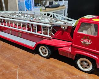 VINTAGE TONKA FIRETRUCK