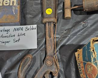 VINTAGE CYCLOPS NAIL PULLER