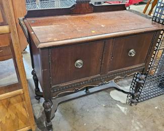 VINTAGE CABINET / BUFFET