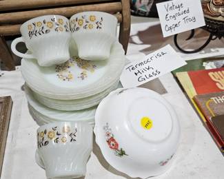 MILK GLASS
