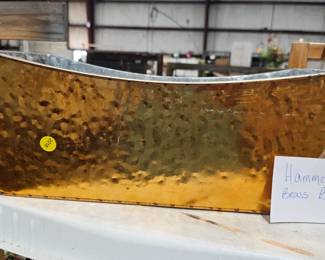 HAMMERED BRASS BASKET